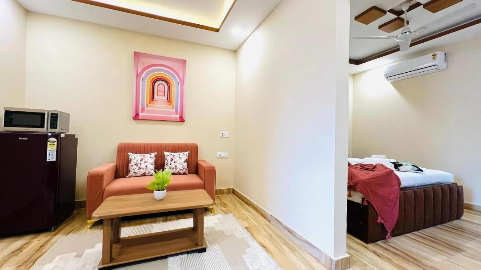 Zen Medicity - Hotel & Serviced Apartments Γκουργκάον 0*,  Ινδία