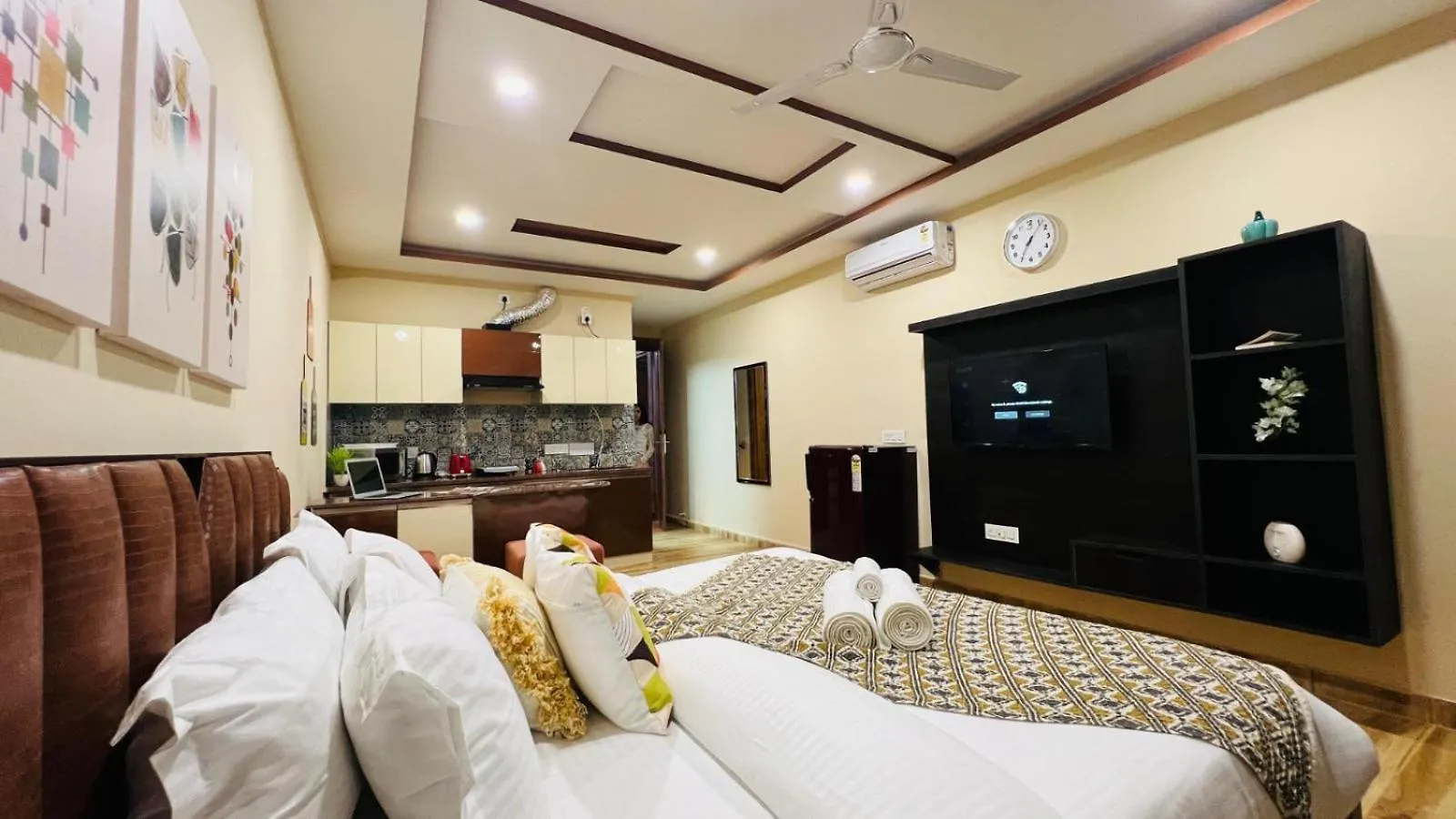 Zen Medicity - Hotel & Serviced Apartments Γκουργκάον Ξενοδοχείο με διαμερίσματα