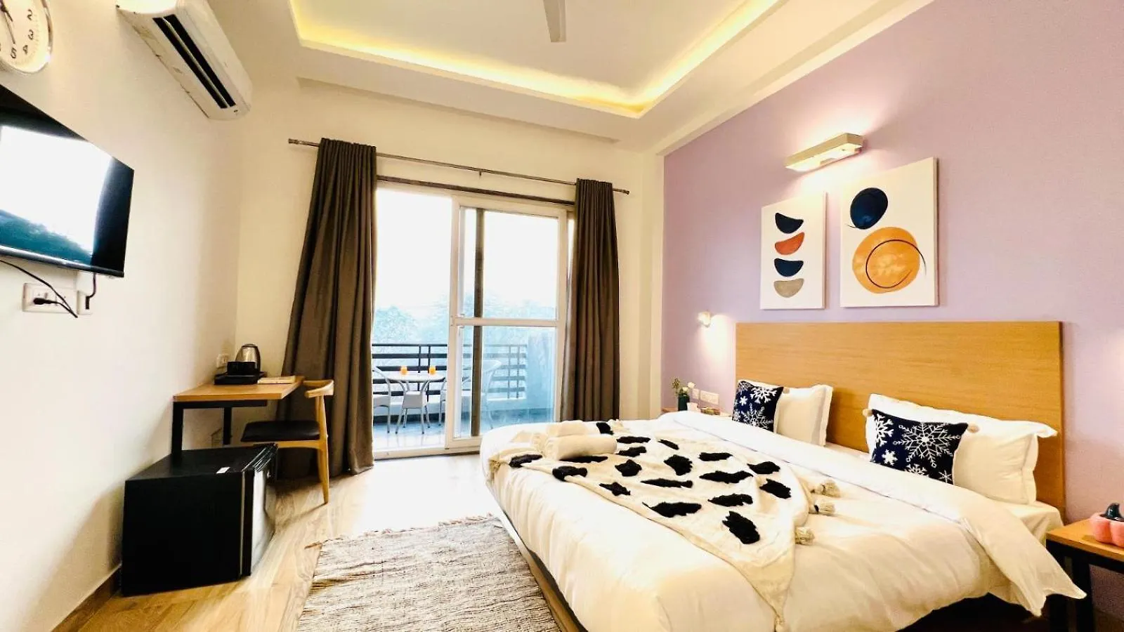 Zen Medicity - Hotel & Serviced Apartments Γκουργκάον